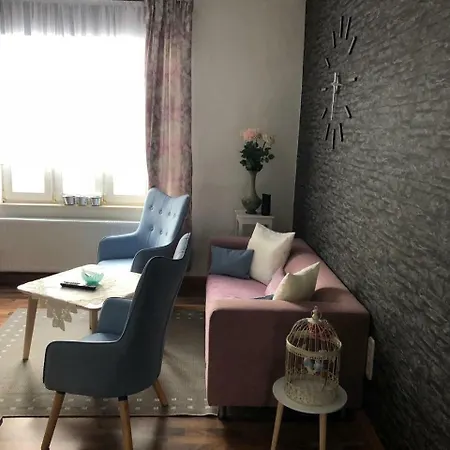 Apartment Ferienwohnung *